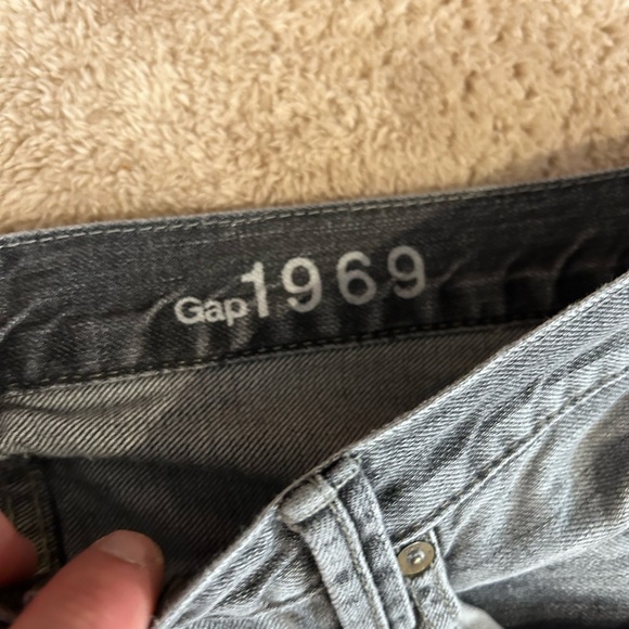 Gap 1969 Gray  washed Jeans - Picture 3 of 5
